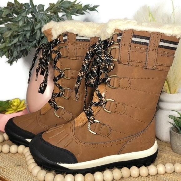 Bearpaw Desdemona NWOT winter lace up heavy duty leather wool